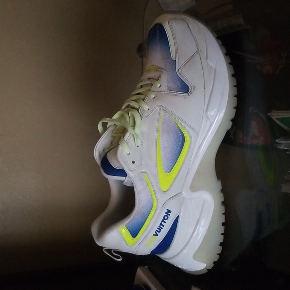 Louis Vuitton sneakers, size 10 white - Picture 1 of 4